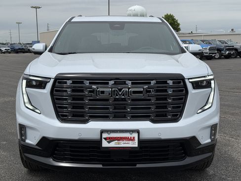New 2026 GMC Acadia Denali Ultimate w/ LPO, Floor Liner Package AWD/4WD image 9