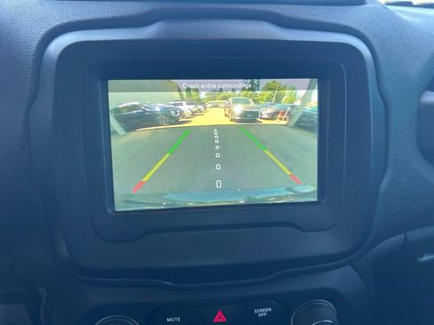 Used 2019 Jeep Renegade Altitude w/ Quick Order Package 2XM FWD image 10