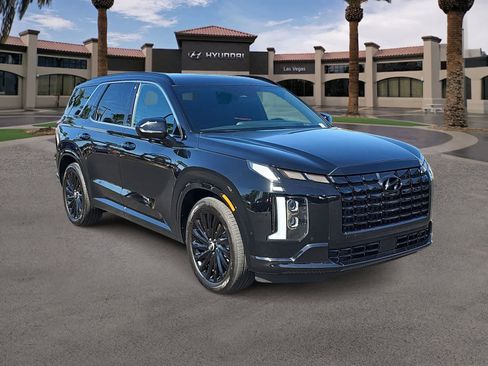 Used 2025 Hyundai Palisade Calligraphy AWD/4WD image 2