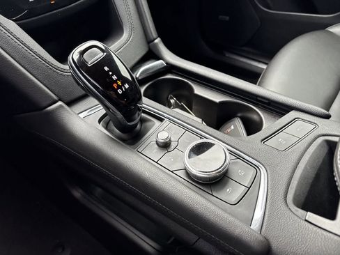 Used 2020 Cadillac XT5 Luxury image 16