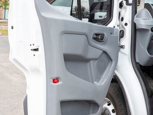 Used 2016 Ford Transit 250 130 Medium Roof image 6