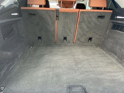 Used 2022 Audi Q8 Premium Plus image 26