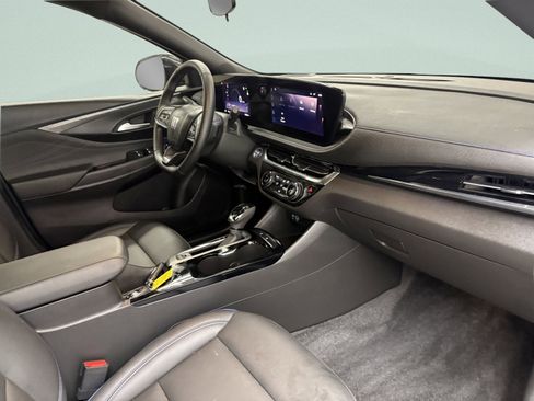Used 2025 Buick Envista Sport Touring FWD image 21
