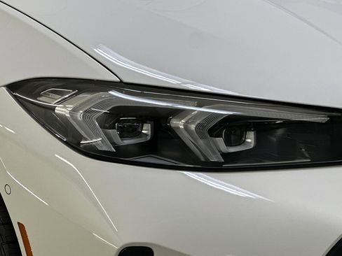 Used 2026 BMW 330i Sedan w/ M Sport Package RWD image 10