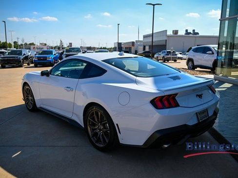 Used 2024 Ford Mustang Premium image 3