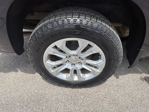 Used 2024 Chevrolet Silverado 1500 LTZ AWD/4WD image 32