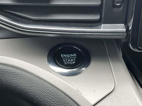 Used 2023 Ford Explorer XLT w/ Equipment Group 202A image 32