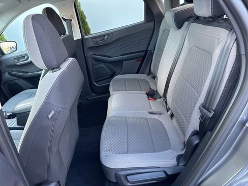 Used 2022 Ford Escape SE w/ Cold Weather Package image 25