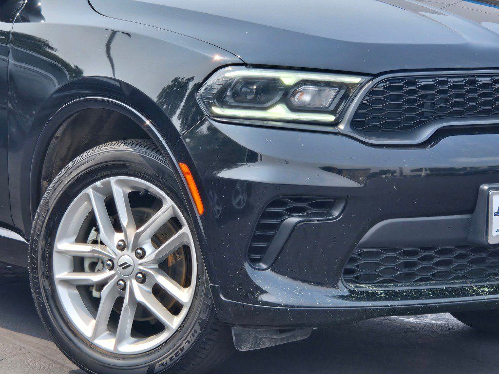 Used 2025 Dodge Durango GT AWD/4WD image 3