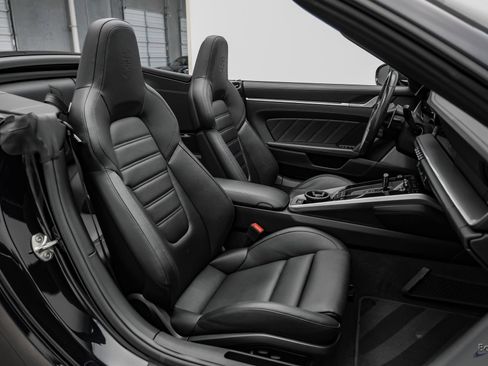 Used 2025 Porsche 911 Turbo S w/ Exterior Sport Package AWD/4WD image 61