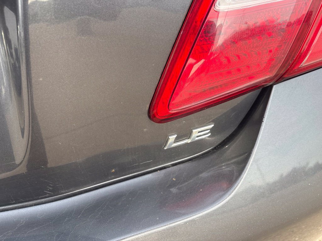 Used 2009 Toyota Camry LE FWD image 23