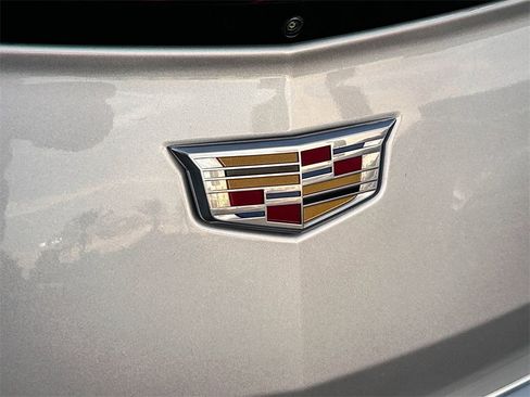 Used 2019 Cadillac XTS Luxury image 12