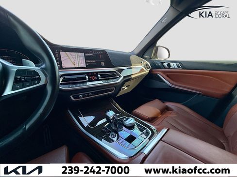 Used 2019 BMW X5 xDrive50i w/ M Sport Package AWD/4WD image 28