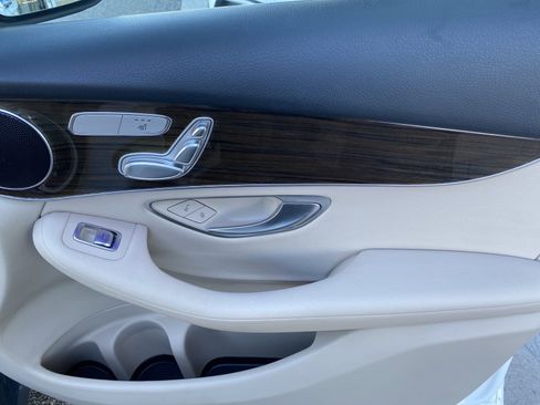 Certified 2021 Mercedes-Benz GLC 300 image 17