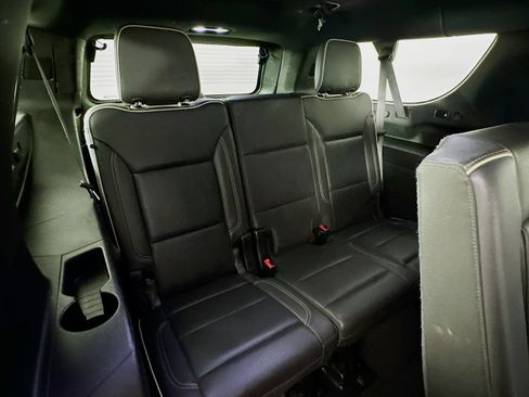 Used 2024 Chevrolet Suburban Premier AWD/4WD image 29