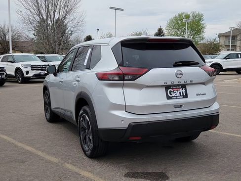 Used 2024 Nissan Rogue SV image 18