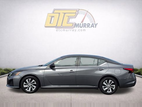 Used 2024 Nissan Altima 2.5 S FWD image 8