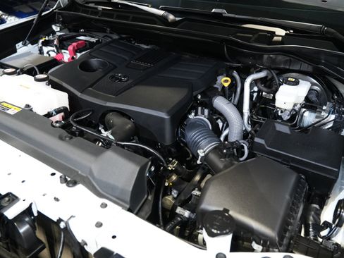 Used 2024 Toyota Tundra Limited image 49