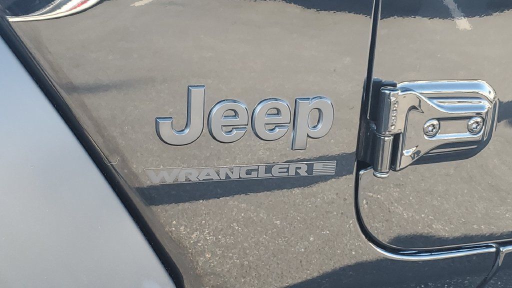 Used 2024 Jeep Wrangler Unlimited Sport AWD/4WD image 8