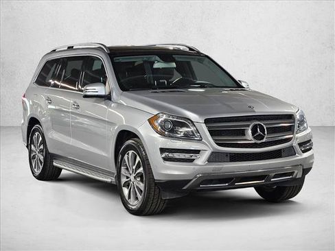 Used 2016 Mercedes-Benz GL 450 4MATIC image 3