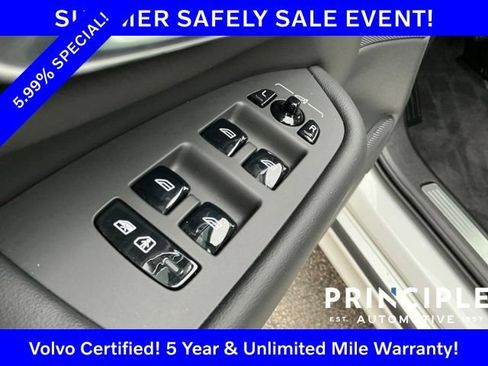 Certified 2025 Volvo XC90 B5 Core AWD/4WD image 28