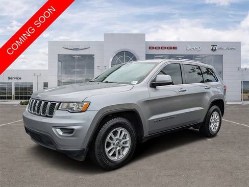 Certified 2018 Jeep Grand Cherokee Laredo RWD image 5