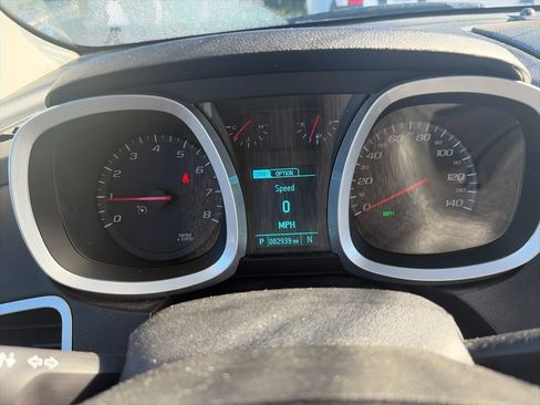 Used 2017 Chevrolet Equinox LT w/ Convenience Package FWD image 24