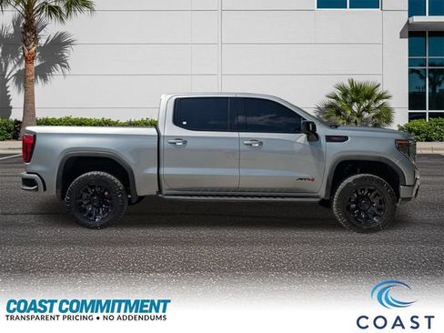 Used 2024 GMC Sierra 1500 AT4 w/ Technology Package AWD/4WD image 5