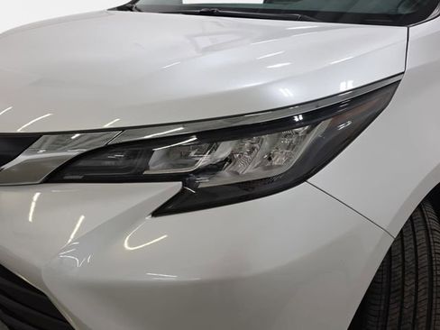 Certified 2023 Toyota Sienna XLE image 26