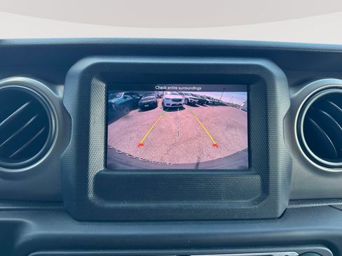 Used 2021 Jeep Wrangler Unlimited Sport AWD/4WD image 10