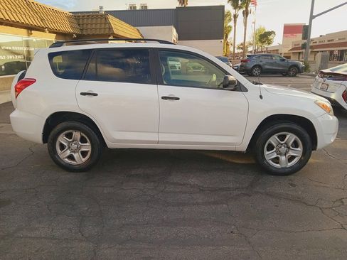 Used 2006 Toyota RAV4 Base 4dr SUV image 3