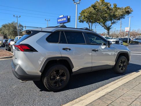 Used 2023 Toyota RAV4 XLE image 6