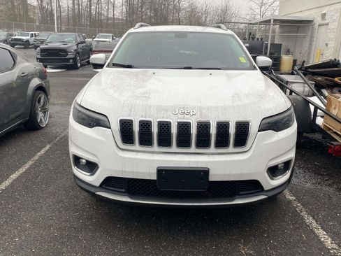 Used 2019 Jeep Cherokee Limited image 2