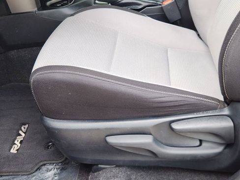 Used 2018 Toyota RAV4 XLE w/ Convenience Package image 23