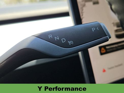 Used 2022 Tesla Model Y Performance AWD/4WD image 21