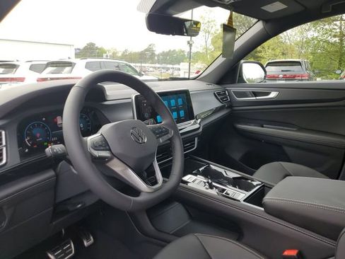 New 2026 Volkswagen Atlas Cross Sport SEL R-Line AWD/4WD image 18