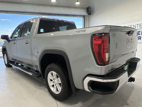 Used 2023 GMC Sierra 1500 SLE image 6