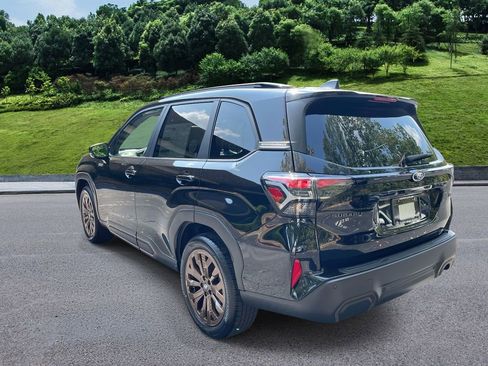 Used 2025 Subaru Forester Sport image 3