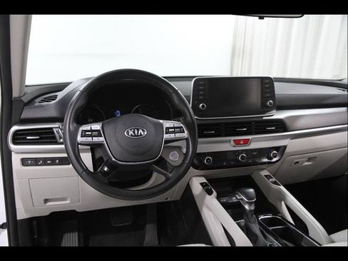 Used 2021 Kia Telluride S AWD/4WD image 6
