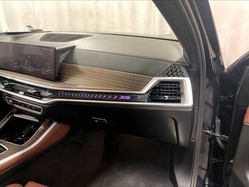 Used 2024 BMW X5 xDrive40i w/ M Sport Package image 13
