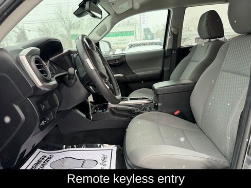 Used 2022 Toyota Tacoma SR5 image 10