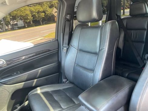 Used 2012 Jeep Grand Cherokee Laredo AWD/4WD image 16