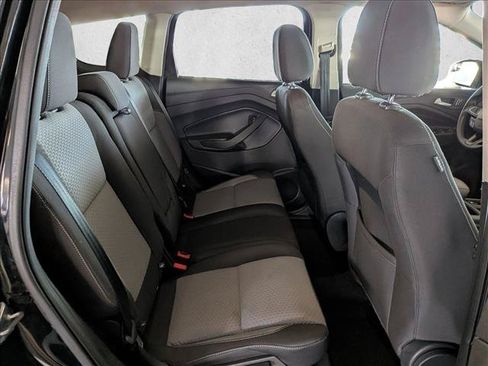 Used 2017 Ford Escape SE AWD/4WD image 19