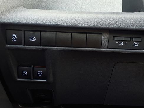Certified 2023 Toyota Sienna XSE w/ XSE Plus Package FWD image 25
