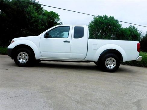 Used 2016 Nissan Frontier S RWD image 12
