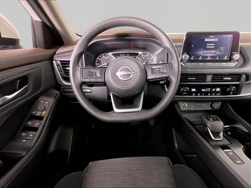 Used 2023 Nissan Rogue SV AWD/4WD image 8