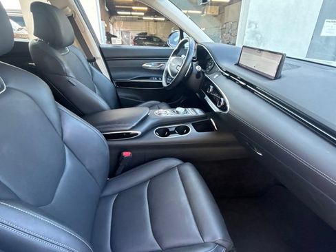 Used 2025 Genesis GV70 2.5T AWD/4WD image 24