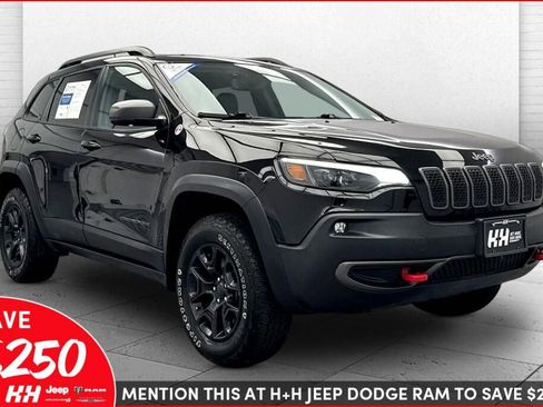 Used 2019 Jeep Cherokee Trailhawk w/ Comfort/Convenience Group AWD/4WD image 1