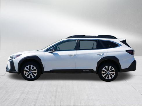 Used 2023 Subaru Outback Premium AWD/4WD image 4