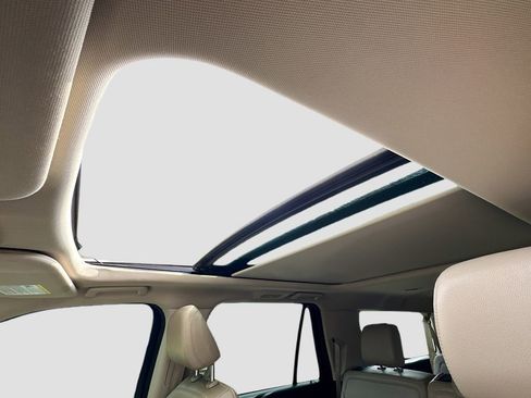 Used 2022 Ford Expedition Max Limited AWD/4WD image 24